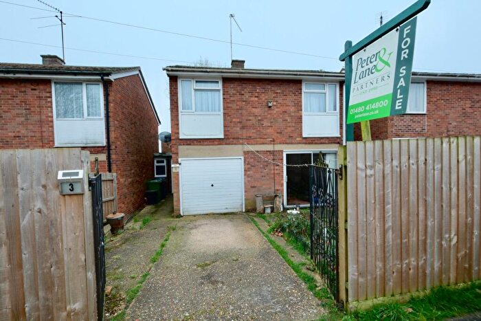 3 Bedroom Detached House For Sale In Falstaff Way, Hartford, Huntingdon, PE29