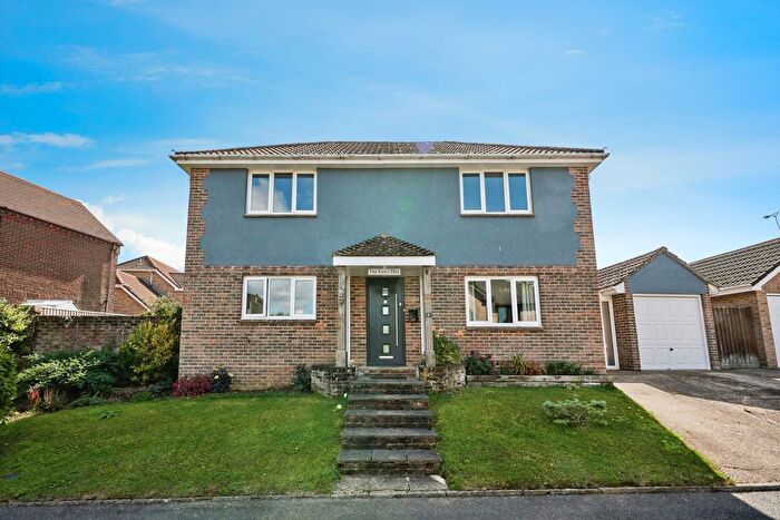 3 Bedroom Detached House For Sale In Green Lane, Cowes, Isle Of Wight, PO31