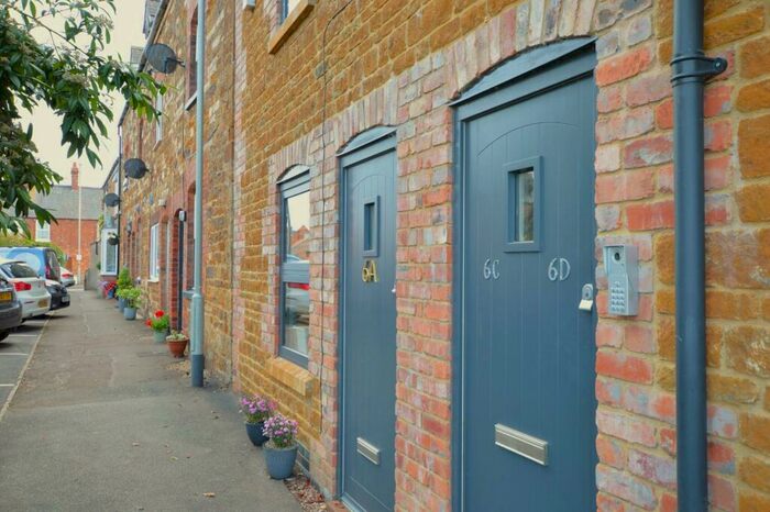 2 Bedroom Flat To Rent In Tods Terrace, Uppingham, Uppingham, LE15