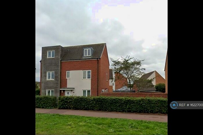 4 Bedroom Detached House To Rent In Newport Road, Milton Keynes, MK10