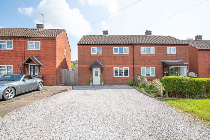 3 Bedroom Semi-Detached House For Sale In Kitwood Avenue, Dordon, B78