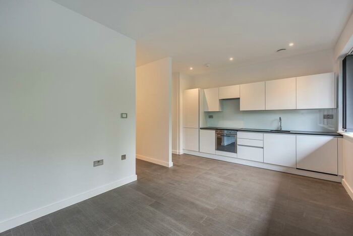 Apartment To Rent In Everard Close St. Albans, AL1