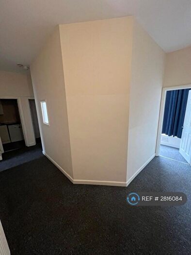 1 Bedroom Flat To Rent In Regent Square, Northampton, NN1
