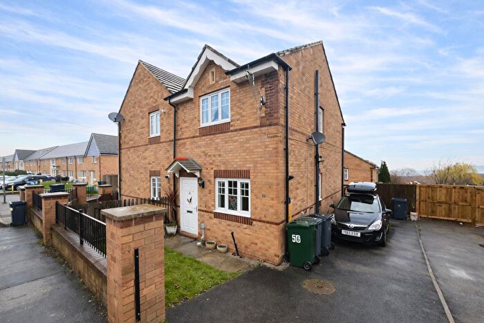 2 Bedroom Semi-Detached House For Sale In Rowantree Drive, Thorpe Edge, Bradford, BD10