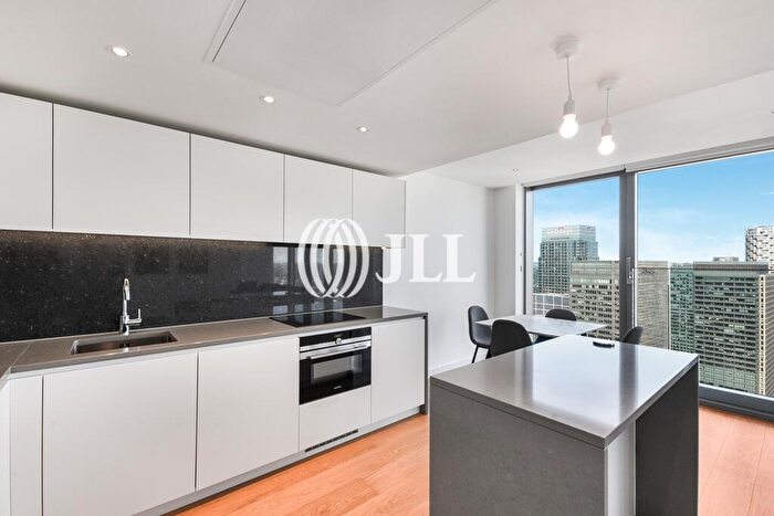 2 Bedroom Flat To Rent In Landmark Pinnacle, Marsh Wall, E14