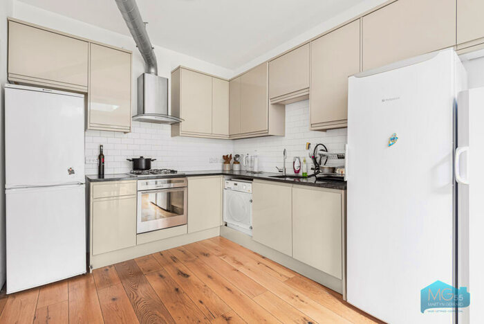 4 Bedroom Terraced House To Rent In Warwick Road, Bounds Green, London, N11