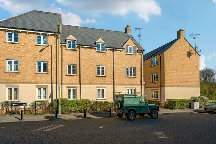 2 Bedroom Apartment To Rent In Harvest Way, Witney, OX28