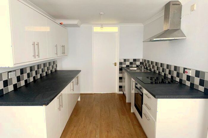 3 Bedroom End Of Terrace House To Rent In Bazes Shaw, Longfield, DA3