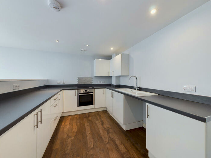 2 Bedroom Apartment To Rent In Queens House, Paragon Street, HU1