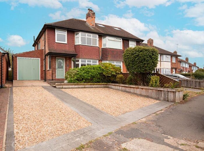 3 Bedroom Semi-Detached House For Sale In Medina Drive, Tollerton, Nottingham, NG12