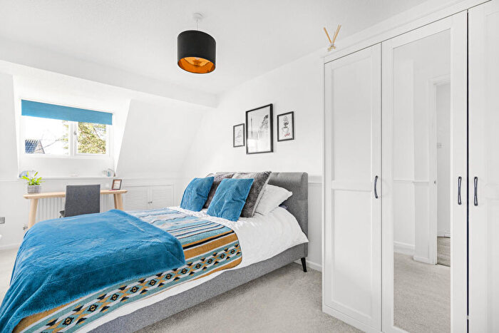 2 Bedroom Terraced House For Sale In Avocet Way, Bicester, OX26