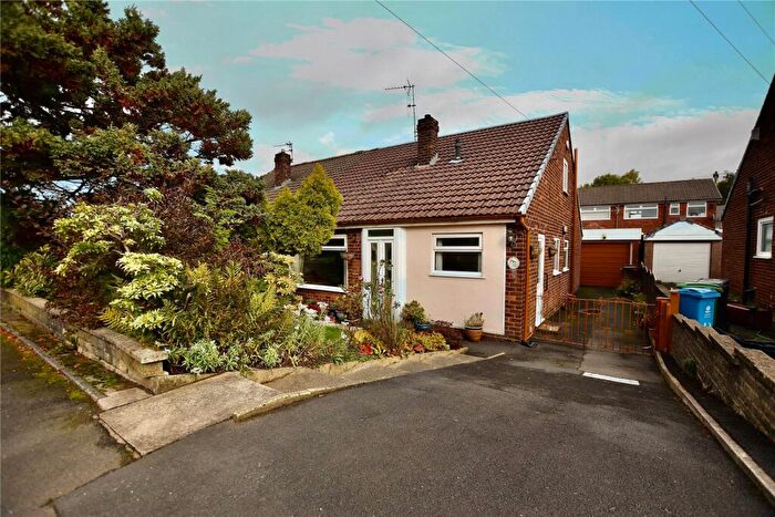 3 Bedroom Bungalow For Sale In Turf Park Road, Royton, Oldham, Greater Manchester, OL2