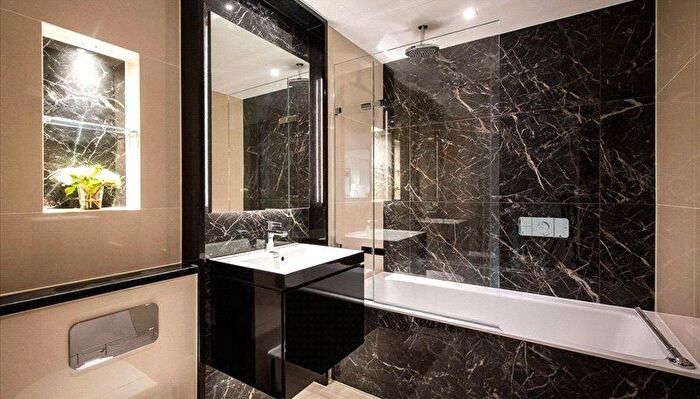 1 Bedroom Flat To Rent In Garrett Mansions, Edgware Road, W2