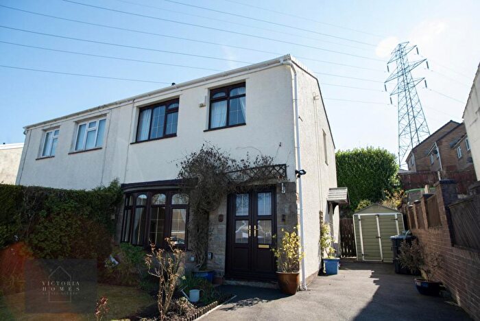 3 Bedroom Semi Detached House For Sale In Cantebury Road, Beaufort, NP23