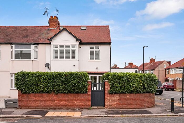 4 Bedroom Semi Detached House For Sale In Worple Road, Isleworth, TW7