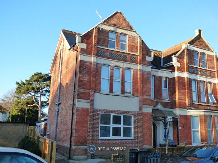 3 Bedroom Flat To Rent In Hsu Students Southbourne, Bournemouth, BH5