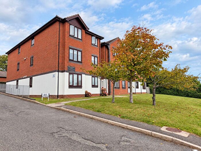 1 Bedroom Flat For Sale In De La Warr Road, Bexhill-On-Sea, TN40