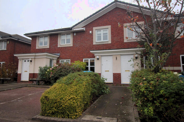 2 Bedroom Terraced House To Rent In Linen Court, Trinity Riverside, Salford, Greater Manchester, M3