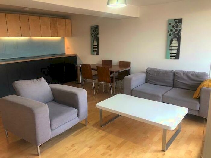 2 Bedroom Flat To Rent In Saxton, The Avenue, Leeds, West Yorkshire, LS9