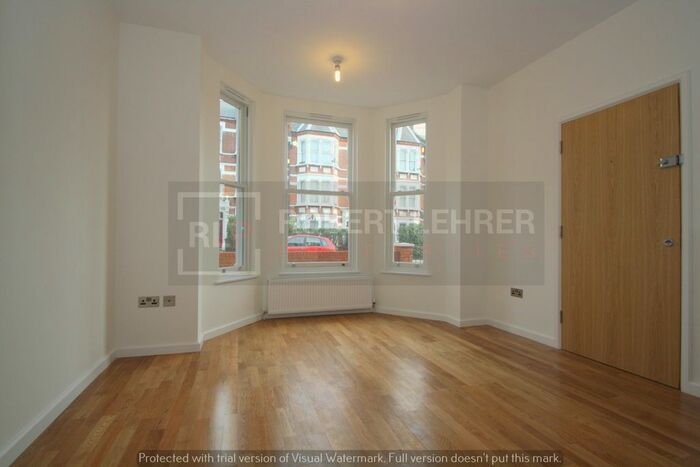 2 Bedroom Flat To Rent In Archway Road, Highgate, N6