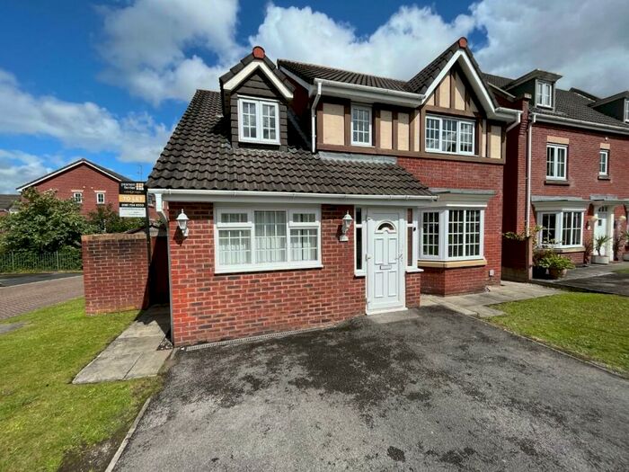 4 Bedroom Detached House To Rent In Ardenfield Close, Radcliffe, M26