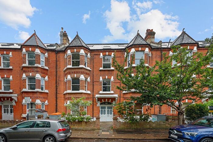1 Bedroom Flat For Sale In Elmfield Mansions, Elmfield Road, SW17