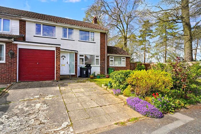 3 Bedroom Terraced House For Sale In Alderbury Road, Stansted, CM24