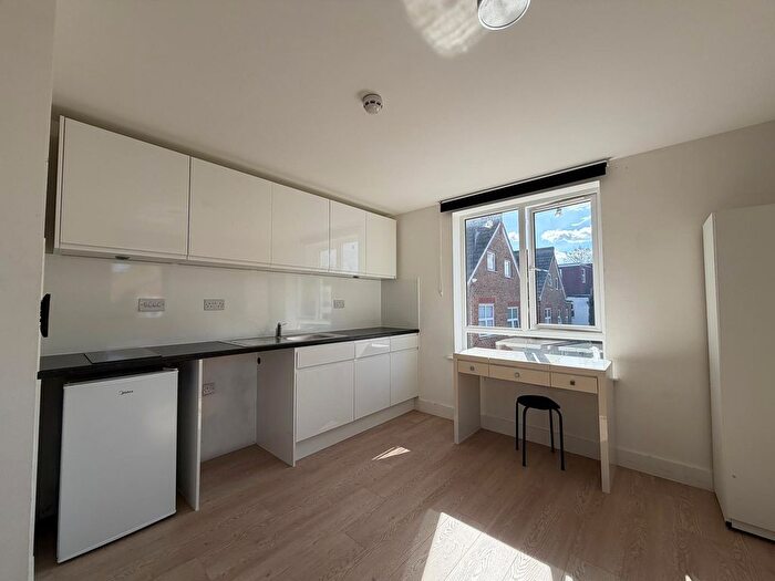 Studio To Rent In Gillett Road, Thornton Heath, CR7