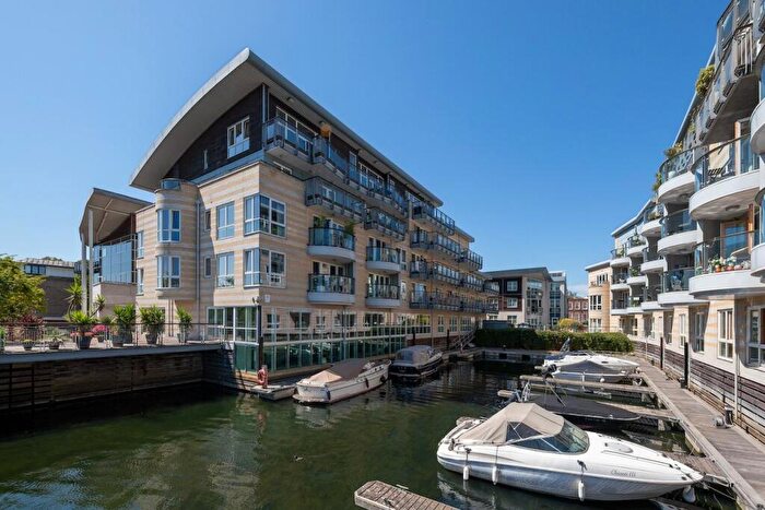 2 Bedroom Apartment For Sale In Marina Place, Hampton Wick, Kingston Upon Thames, KT1