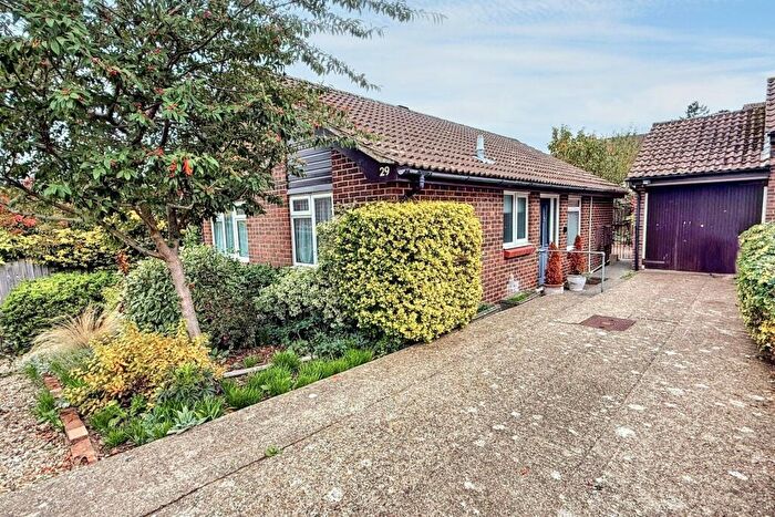 3 Bedroom Detached Bungalow For Sale In Fordingbridge, SP6