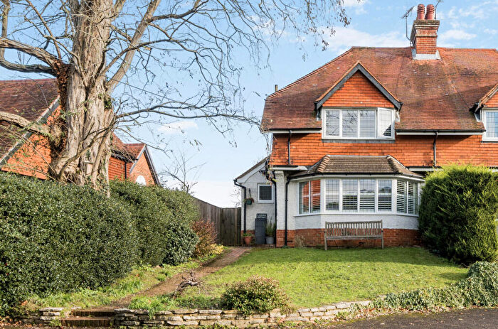 4 Bedroom Semi-Detached House For Sale In Littleworth Road, The Sands, Farnham, Surrey, GU10