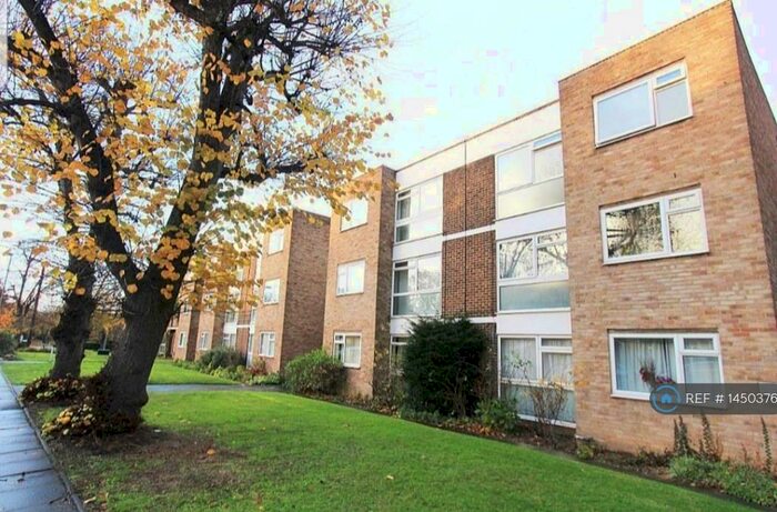 1 Bedroom Flat To Rent In Russell Court, Bromley, BR1