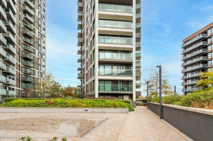 1 Bedroom Flat To Rent In Duke Of Wellington Avenue, Woolwich, London, SE18