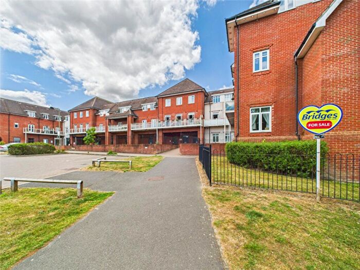1 Bedroom Flat For Sale In Jubilee Drive, Church Crookham, Fleet, Hampshire, GU52