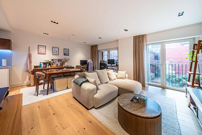 1 Bedroom Flat For Sale In Exchange Gardens, London, SW8