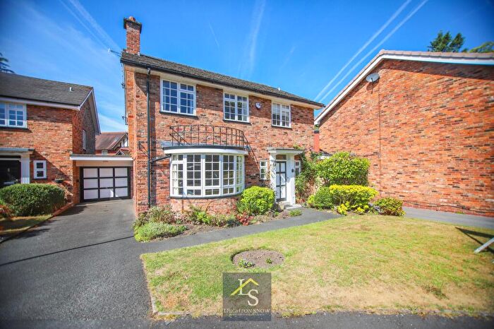 4 Bedroom Detached House For Sale In Beathwaite Drive, Bramhall, SK7