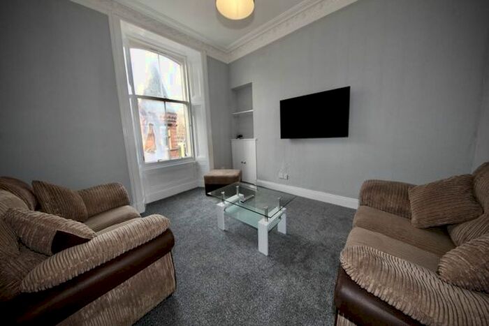 1 Bedroom Flat To Rent In Stirling Street, Dundee, DD3