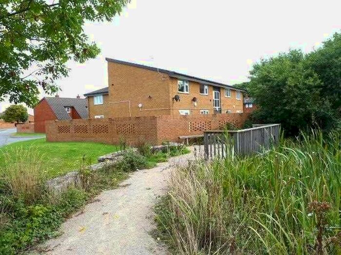 2 Bedroom Flat To Rent In Maes Isaf, Rhyl, LL18