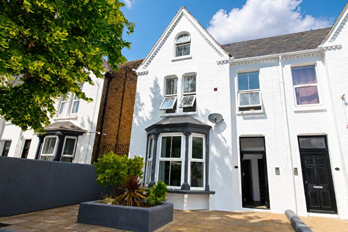 2 Bedroom Apartment To Rent In Railway Street, Gillingham, Gillingham, Kent, ME7