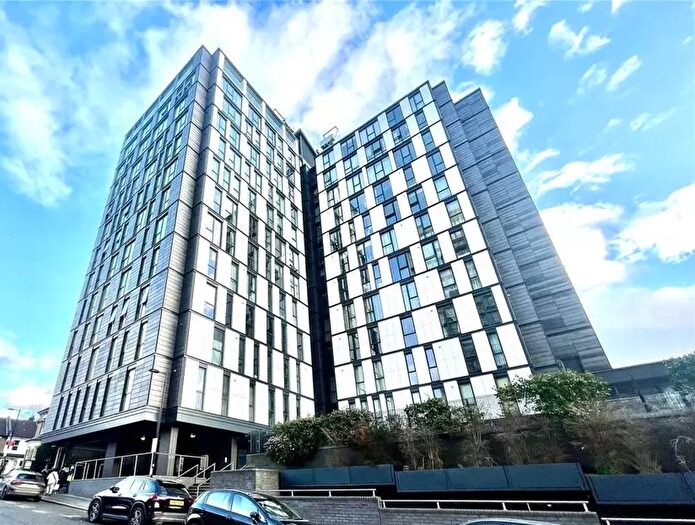 2 Bedroom Flat To Rent In Flat, Centrillion Point, Masons Avenue, Croydon, CR0