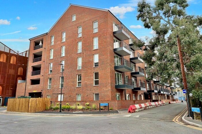 2 Bedroom Flat To Rent In Morton Peto Road, Bishops Stortford, CM23