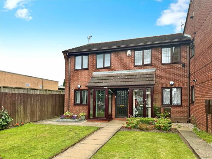 1 Bedroom Flat To Rent In Regent Road, Tividale, Oldbury, West Midlands, B69