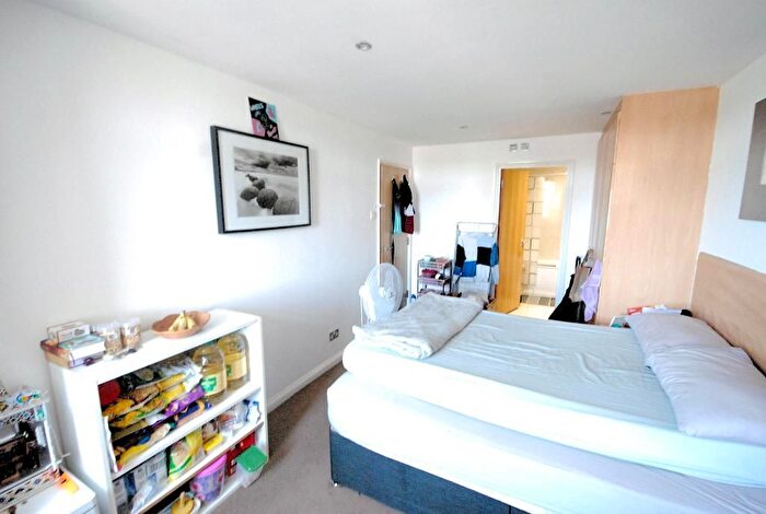 2 Bedroom Flat For Sale In Station Road, Harrow, HA1
