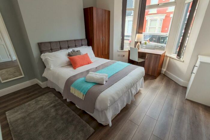 4 Bedroom Terraced House To Rent In Romer Road, Kensington, L6