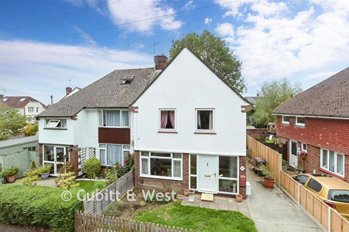 3 Bedroom Semi Detached House For Sale In Riverside, Horley, Surrey, RH6