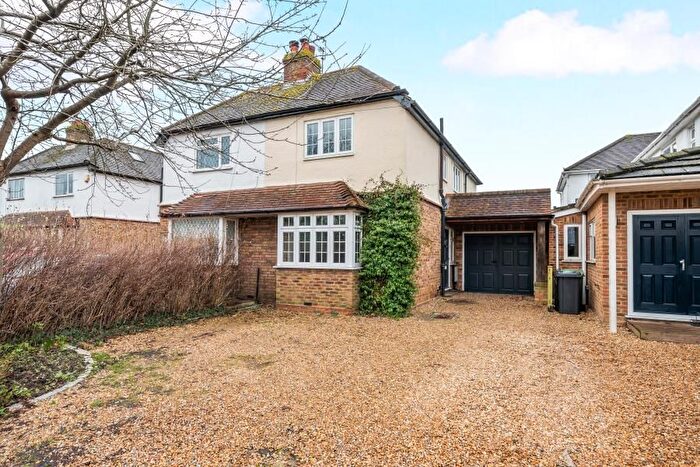 3 Bedroom Property To Rent In Woodlands Road, Guildford, GU1