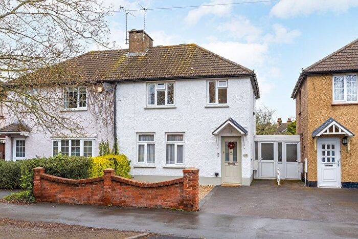 3 Bedroom Semi Detached House For Sale In Woking Road, Guildford, GU1