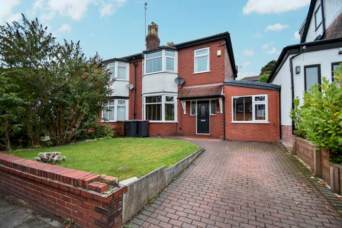 3 Bedroom Semi-Detached House To Rent In Norwood Avenue, Salford, Manchester, M7