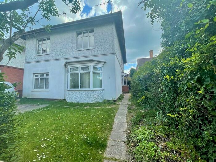 2 Bedroom Flat To Rent In Fitzharris Avenue - Charminster, BH9