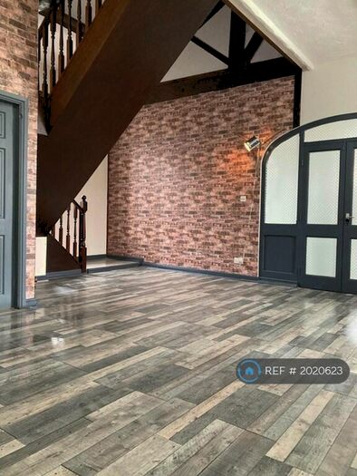 2 Bedroom Flat To Rent In Chapel Lane, Halifax, HX3